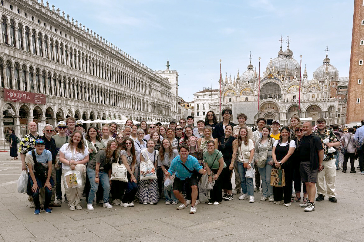 QU music group in Venice Italy